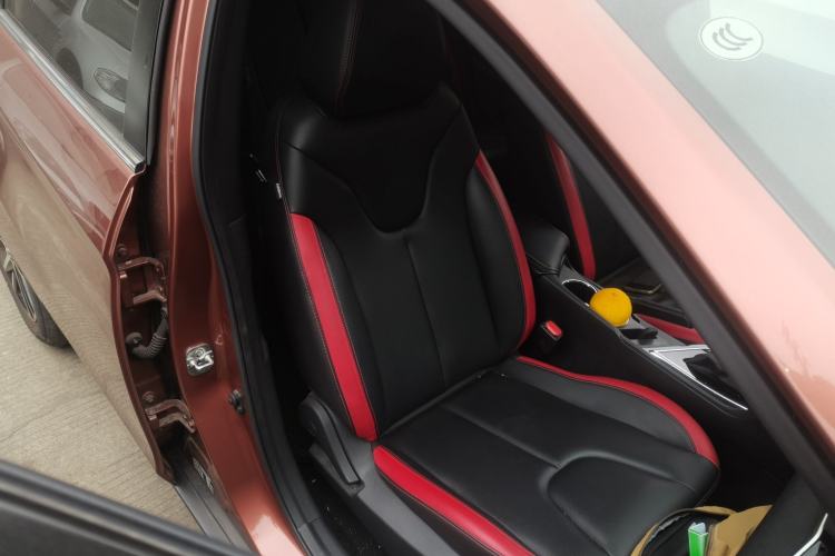 Used Venucia D60 2018 1.6L CVT Smart Connect Elite Edition
