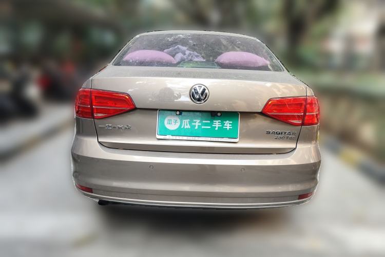 Used Volkswagen Sagitar 2015 230TSI Automatic Comfort Version
