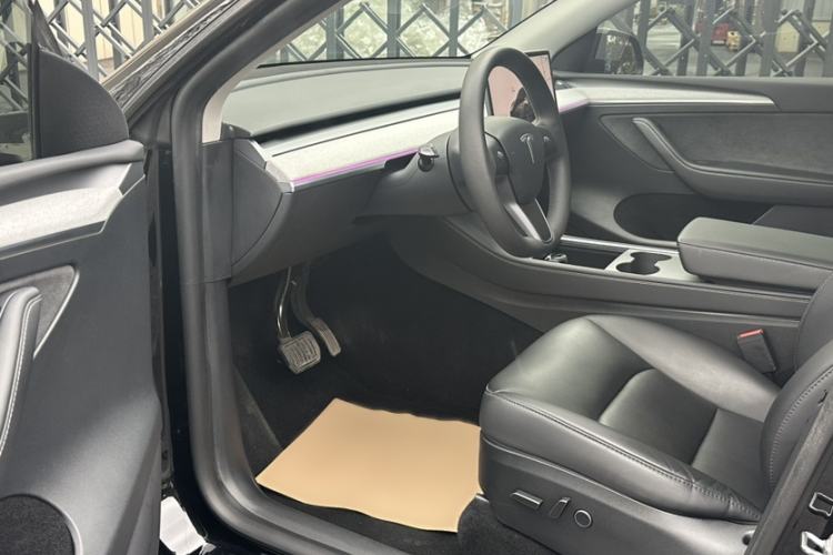 Used Tesla Model Y 2023 Rear-Wheel-Drive Version