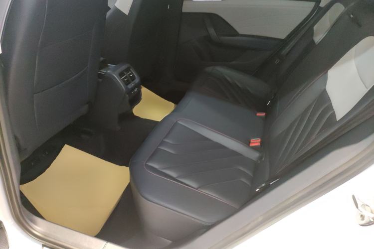 Used Volkswagen Tharu 2023 300TSI Two-Wheel-Drive Moon Luxury Edition