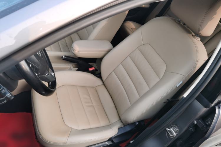 Used Volkswagen Jetta 2013 1.6L Automatic Luxury Model
