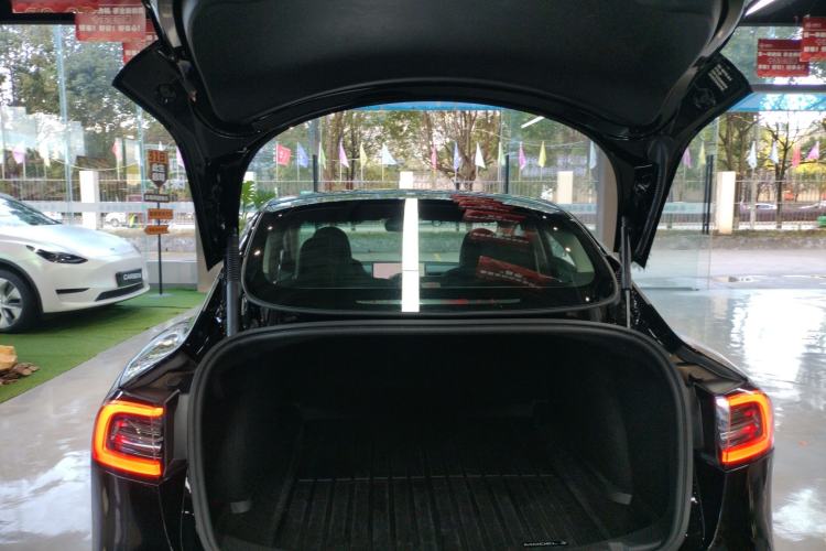 Used Tesla Model 3 2022 Rear-Wheel-Drive Version
