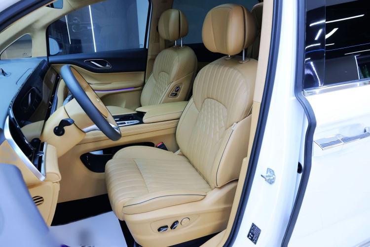 Used VOYAH Dream 2024 PHEV Ultra-Long Range Flagship Edition