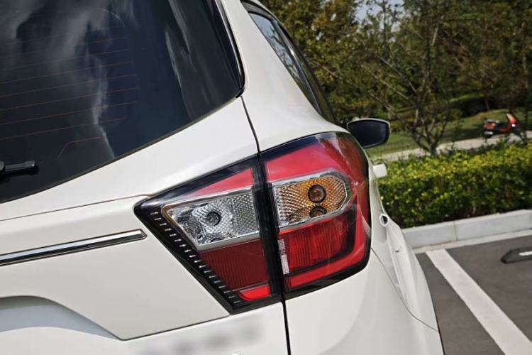 Used Ford Kuga 2017 EcoBoost 180 Two-Wheel-Drive Platinum Edition
