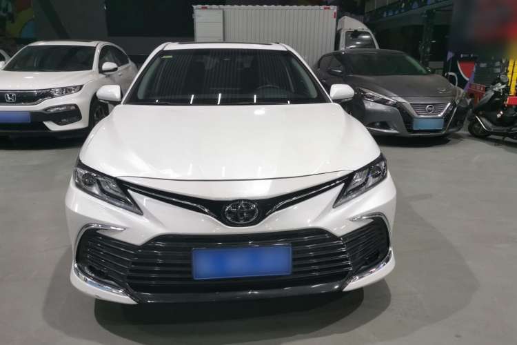 Used Toyota Camry 2021 2.0G Luxury Edition
