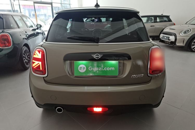 Used  MINI 2019 1.5T COOPER Classic Edition
