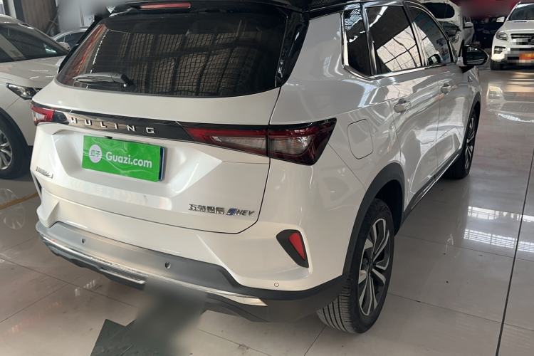 Used Wuling Asta 2022 2.0L DHT Electric-Speed Version
