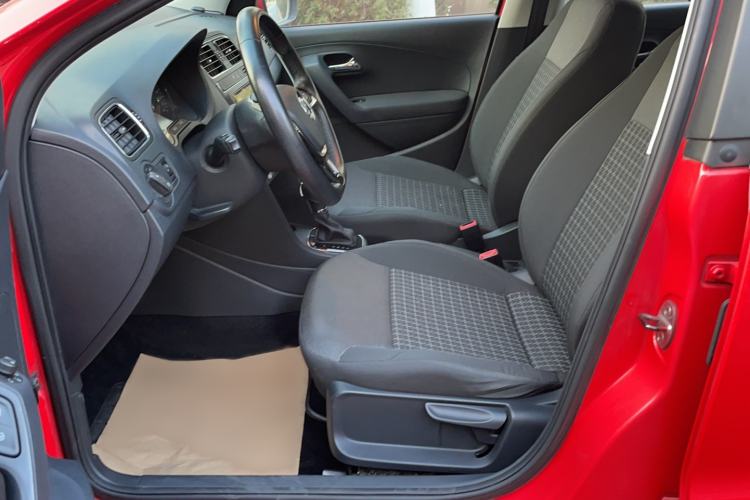 Used Volkswagen Polo 2016 1.6L Automatic Comfort Model