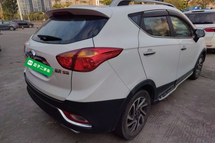 Used  Refine S3 2016 1.5L Manual Luxury Smart Version
