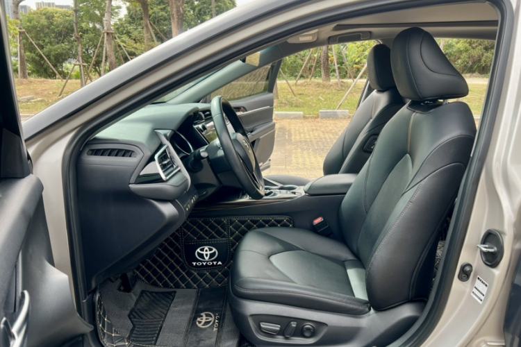 Used Toyota Camry 2019 2.5G Luxury Edition China VI Standard
