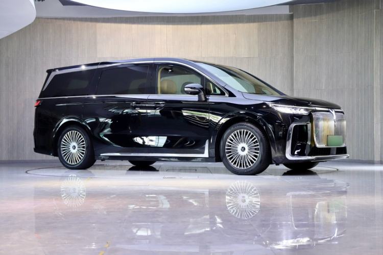 Used VOYAH Dream 2025 PHEV Four-Wheel-Drive Flagship Kunpeng Edition