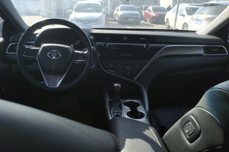 Used Toyota Camry 2019 Revised Version Dual-Engine 2.5 HG Luxury Edition
