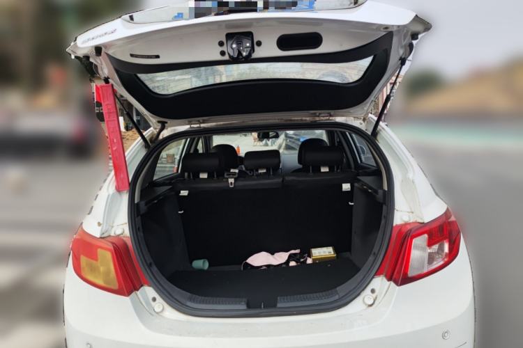 Used Geely Auto Classic Emgrand 2013 Hatchback 1.8L CVT Prestige Model