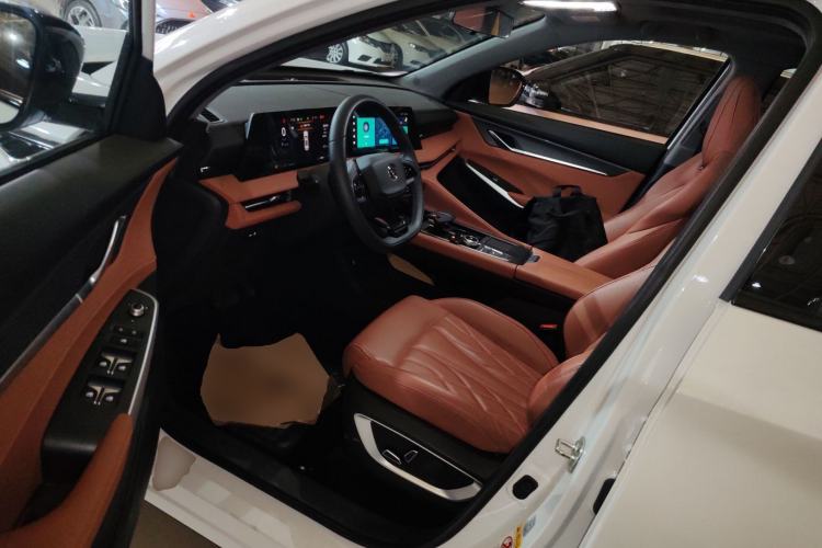 Used Changan CS75 PLUS 2024 3rd Generation Champion Edition 1.5T Intelligent Drive Dynamic Model
