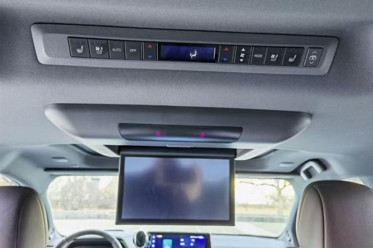 Used Toyota Sienna 2021 2.5L Hybrid Platinum Edition
