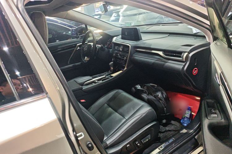 Used Lexus RX 2020 Revised Version 300 Two-Wheel Drive Comfort Edition
