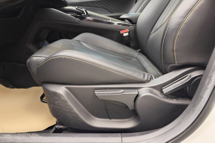 Used Geely Auto Coolray 2025 Bin Yue L 1.5T DCT Starlight Edition
