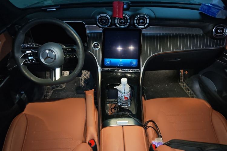 Used Mercedes-Benz GLC 2023 Refreshed GLC 300 L 4MATIC Dynamic Version 7-Seater
