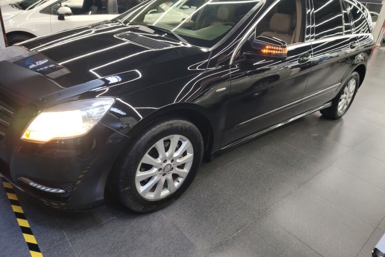 Used Mercedes-Benz R-Class 2017 R 320 4MATIC Business Edition Prestige Model