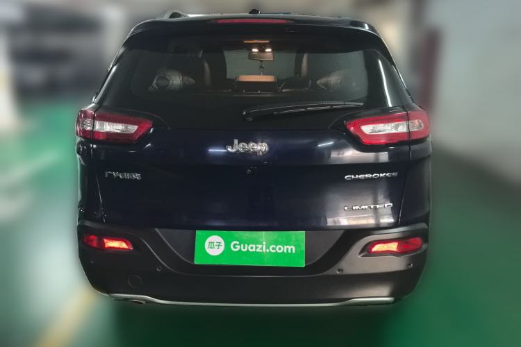 Used  Cherokee 2017 2.0L Superior Edition