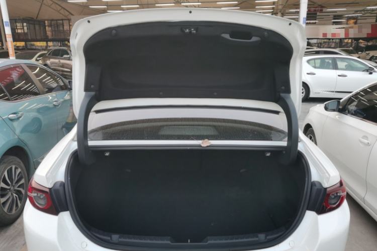 Used Mazda Mazda 3 Axela 2020 2.0L Automatic Luxury Version
