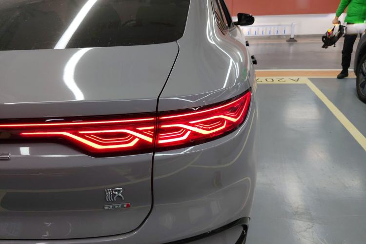 Used BYD Han 2025 DM-i Intelligent Driving Edition 125KM LiDAR Flagship Model
