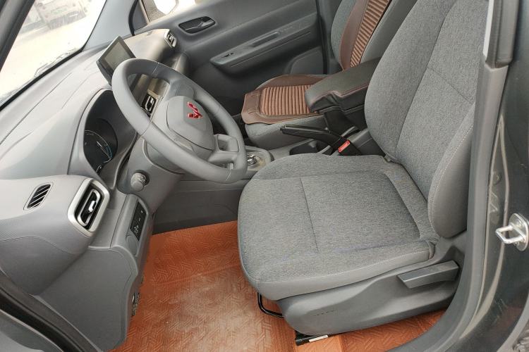 Used Wuling Hongguang New Energy 2024 All-Electric Model 300KM Standard Version
