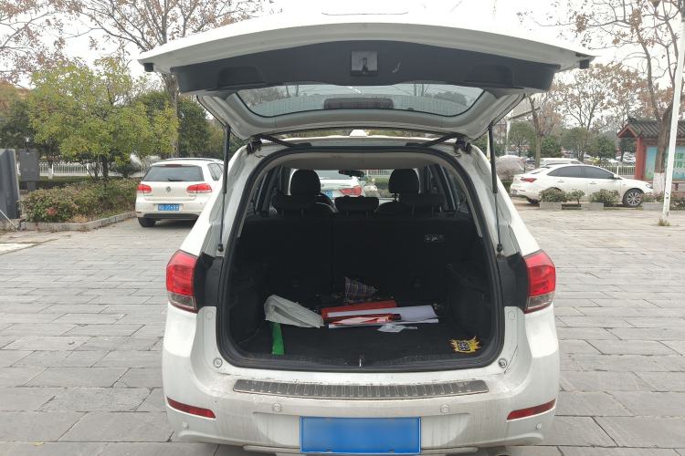 Used Haval H6 2015 Upgraded Model 1.5T Manual Two-Wheel Drive Elite Version
