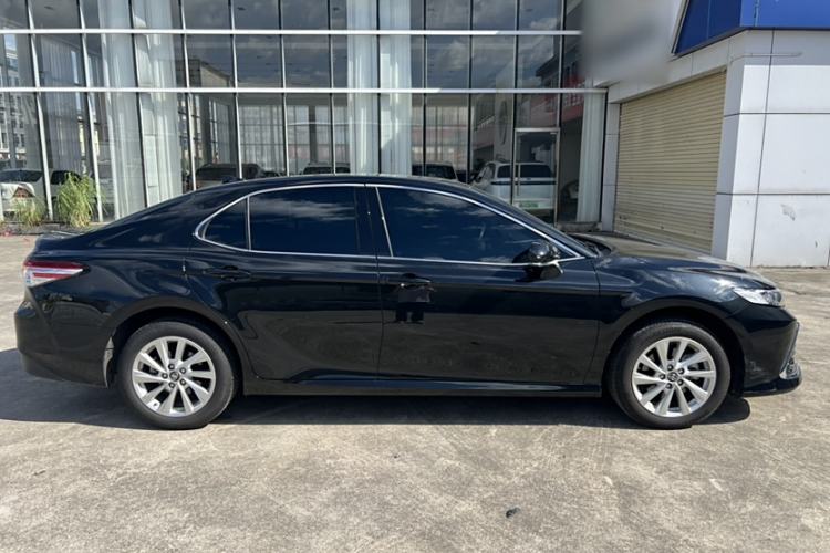 Used Toyota Camry 2023 2.0GVP Premier Edition
