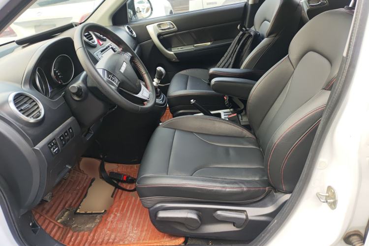 Used Haval H6 2016 Upgraded Model 1.5T Manual Two-Wheel Drive Elite Version
