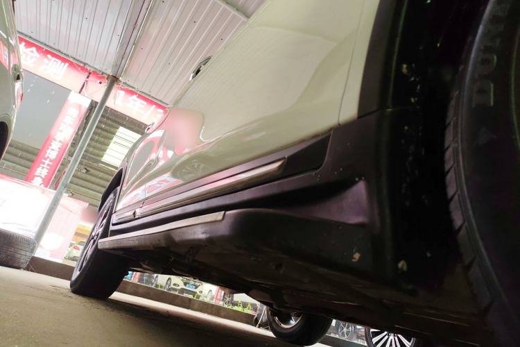 Used Nissan X-Trail 2017 2.5L CVT Leading Edition 4WD
