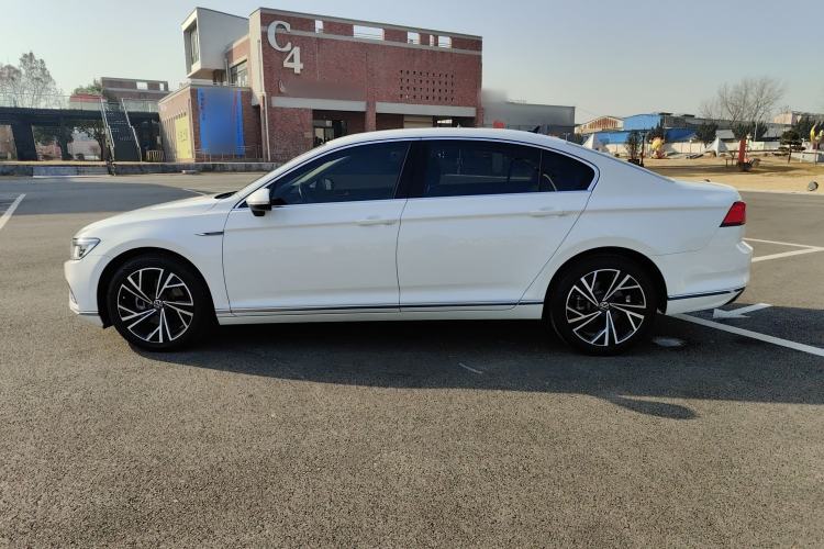 Used Volkswagen Magotan 2020 330TSI DSG Luxury Edition
