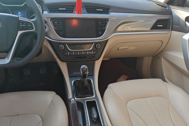 Used Geely Auto Emgrand 2017 Sedan Million Edition 1.5L Manual Luxury Model