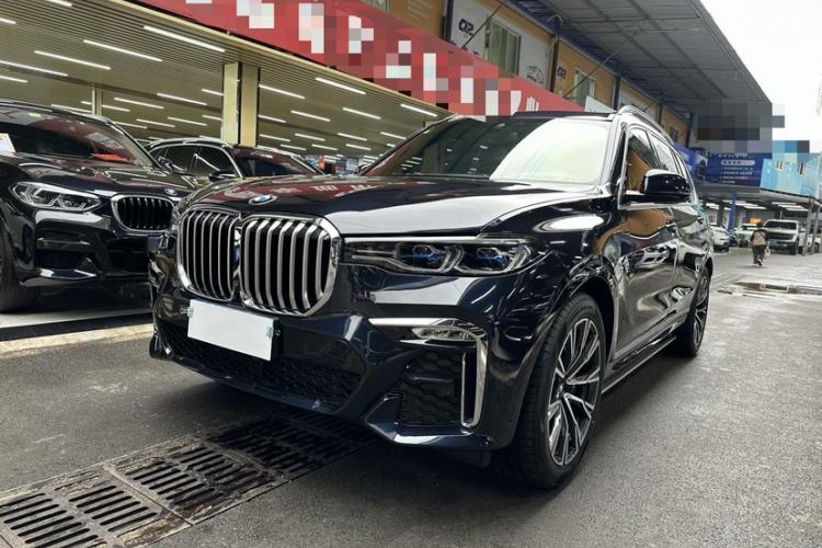 Used BMW X7 2022 xDrive40i Luxury M Sport Package
