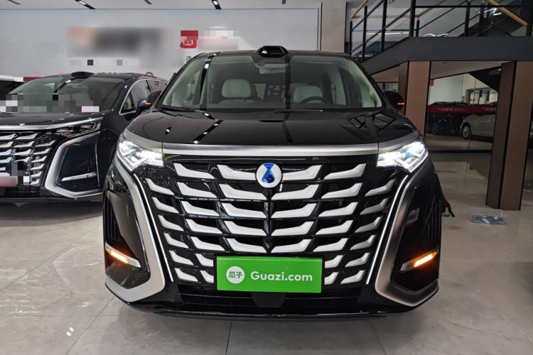 Used Denza D9 2025 DM-i Intelligent Drive 1020 Four-Wheel Drive Flagship Model