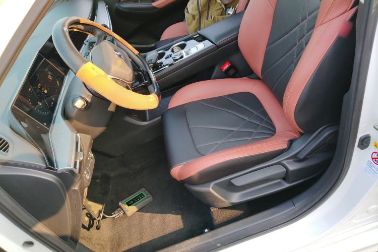 Used Changan Eado 2022 PLUS Blue Whale NE 1.4T GDI DCT Prestige Edition
