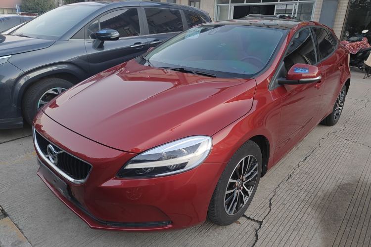 Used Volvo V40 2018 T3 Zhiyi Edition
