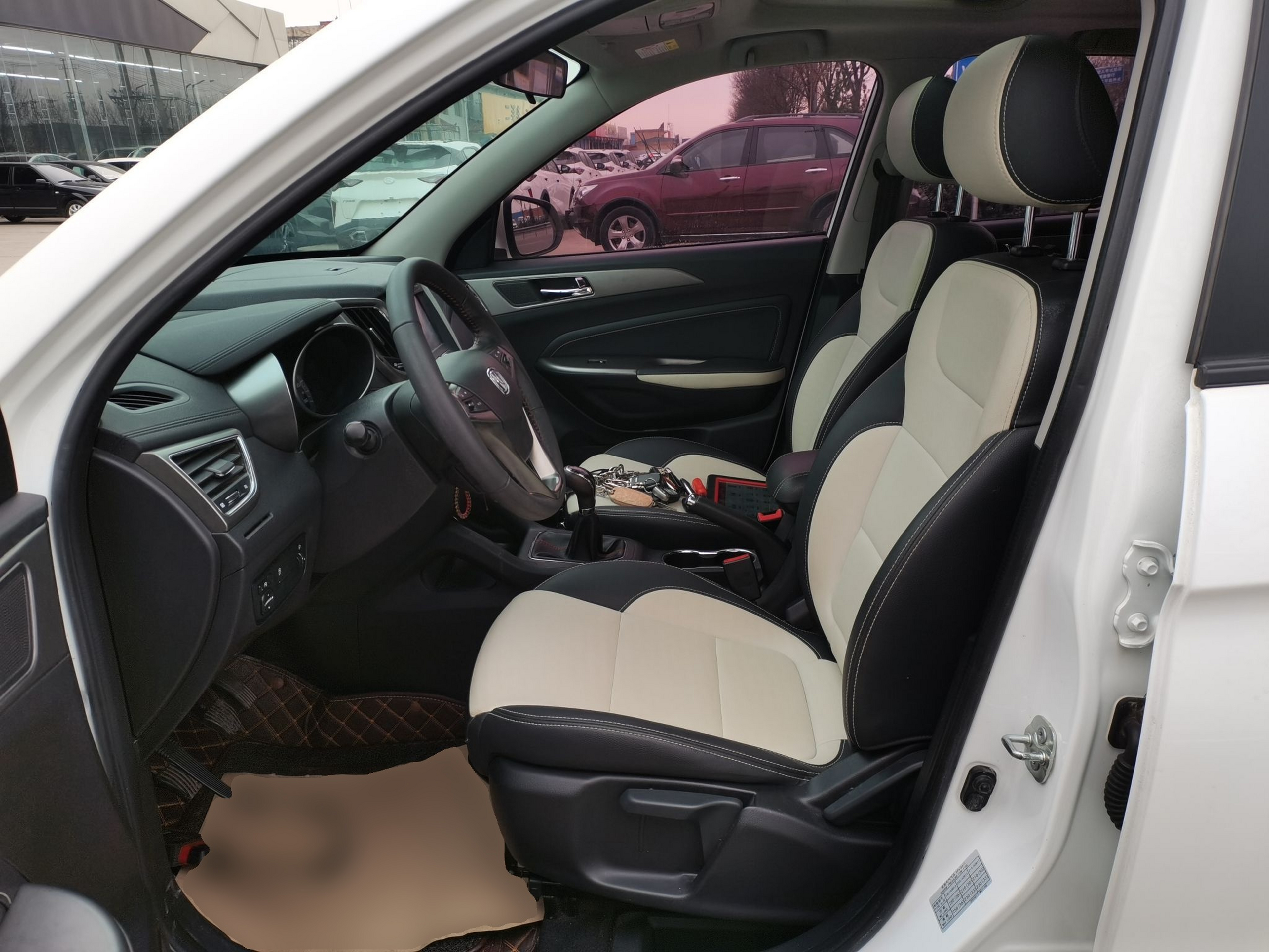 Переднее сиденье в автомобиле