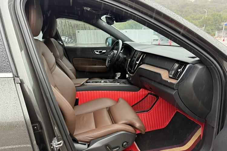 Used Volvo XC60 2021 T5 4x4 Smart Luxury Edition
