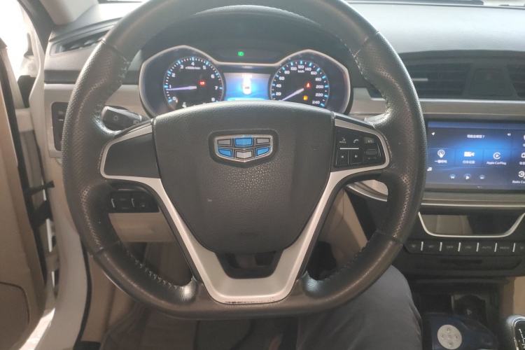 Used Geely Auto Emgrand 2017 Sedan Million Edition 1.5L Manual Luxury Model
