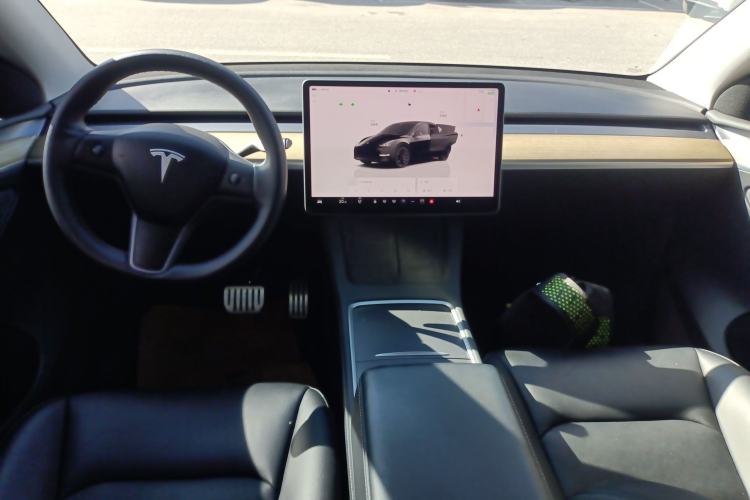 Used Tesla Model Y 2023 High-Performance All-Wheel-Drive Version