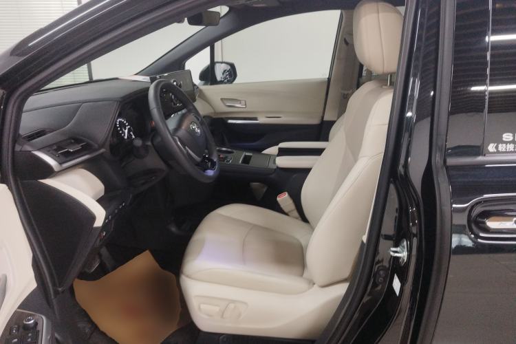 Used Toyota Sienna 2024 2.5L Hybrid Four-Wheel Drive Prestige Edition
