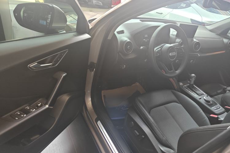 Used Audi Q2L 2021 35 TFSI Fashionable and Elegant Model
