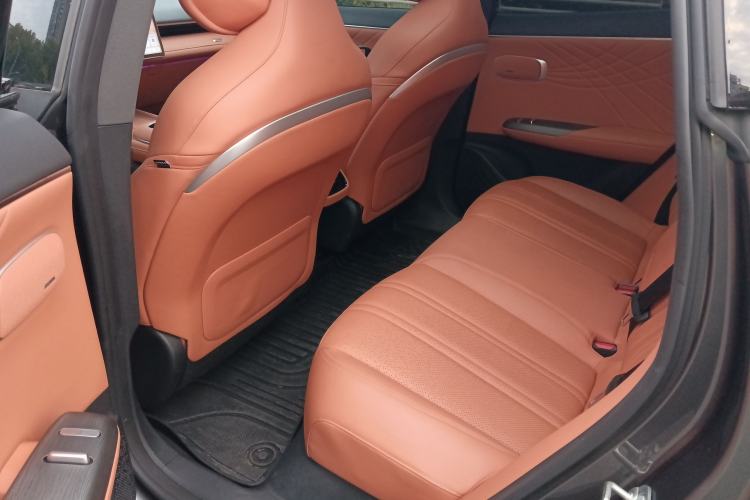 Used  S07 2024 215Max Range-Extended Version
