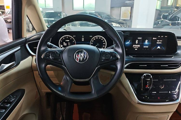 Used Buick GL8 2022 ES Landtrek 653T Luxury Edition