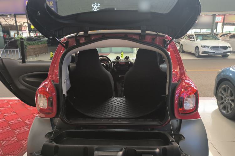 Used  fortwo 2015 1.0L 52 kW hardtop Dynamic version
