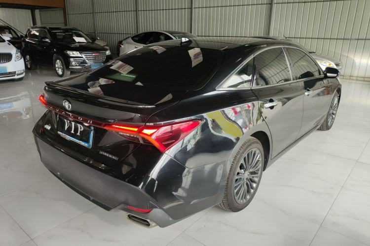 Used Toyota Avalon 2019 2.5L Touring Premium Version China VI Standard
