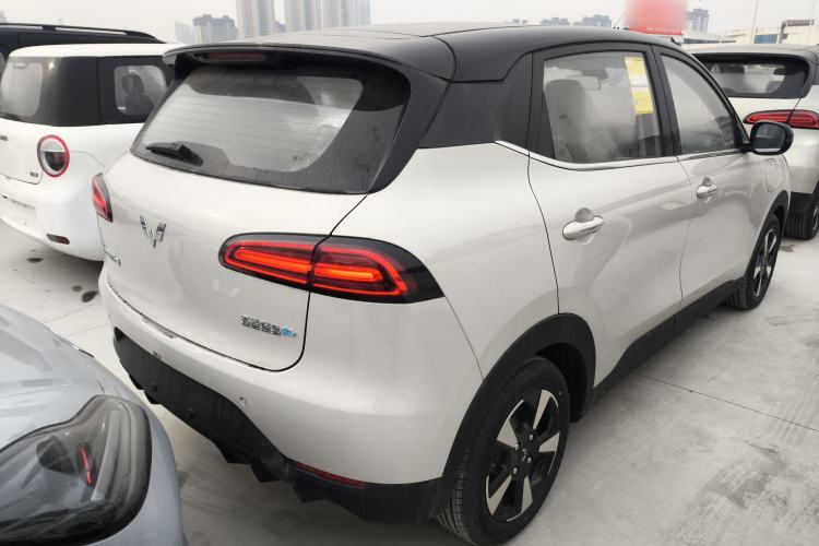 Used Wuling Bingo PLUS 2024 330 km Range Five-Seater Version
