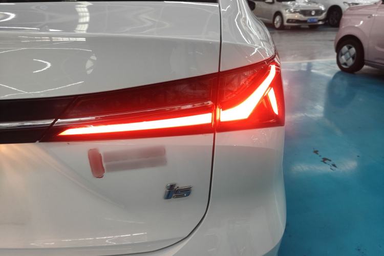 Used Roewe i5 2023 1.5L CVT Luxury Edition
