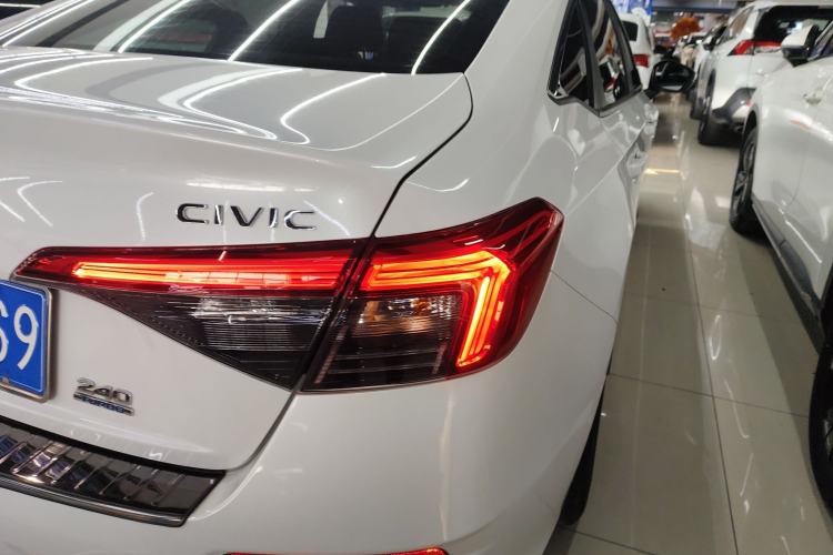 Used Honda Civic 2023 240TURBO CVT Dynamic · Center Stage Special Edition